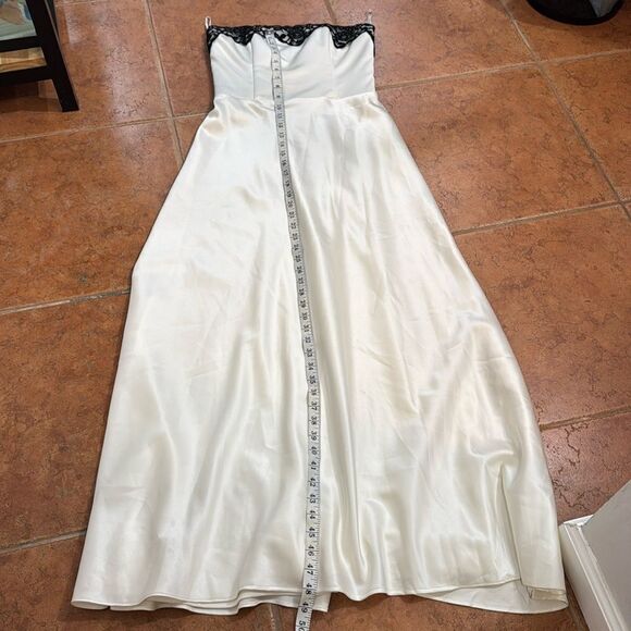 Jessica McClintock Gunne Sax Vintage Ivory Satin Elegant Strapless with Lace 5/6 - Picture 10 of 10